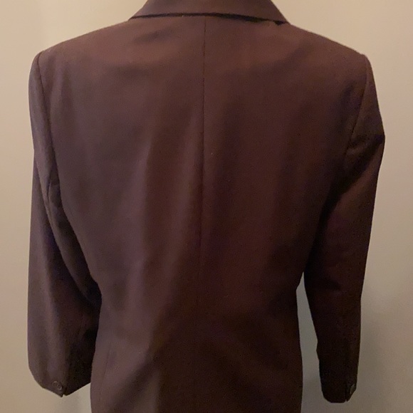 Amanda Smith Pure Wool Jacket & Skirt - Picture 4 of 8